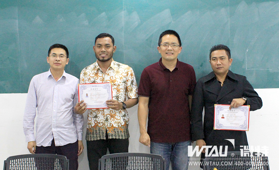 稀罕事兒，外國人來微特學(xué)技術(shù)！