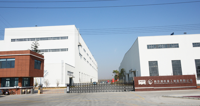 南京港機(jī)門座機(jī)安全從出廠開始牢牢抓住