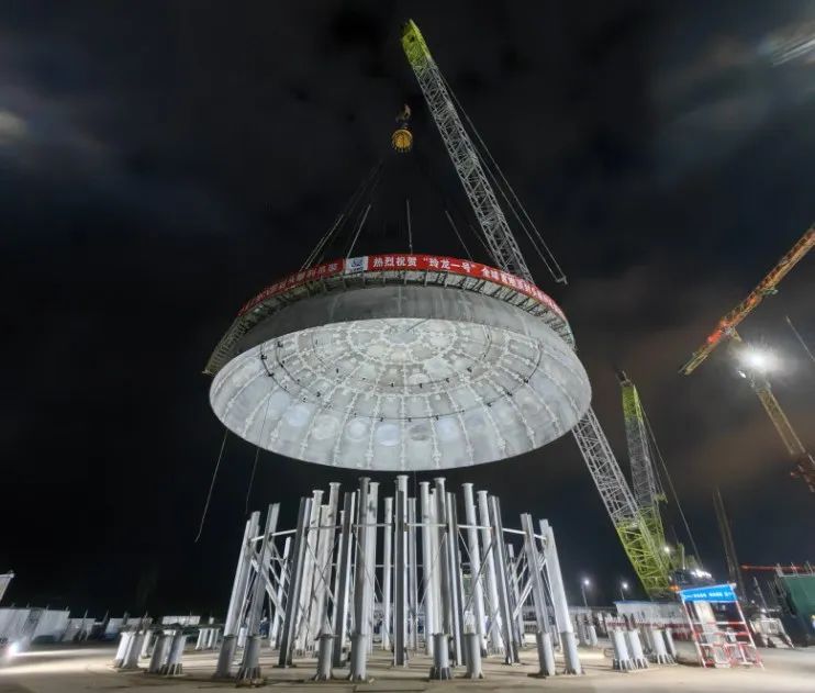 玲龍一號(hào)2.jpg 塔機(jī)防碰撞系統(tǒng)應(yīng)用在玲龍一號(hào)2